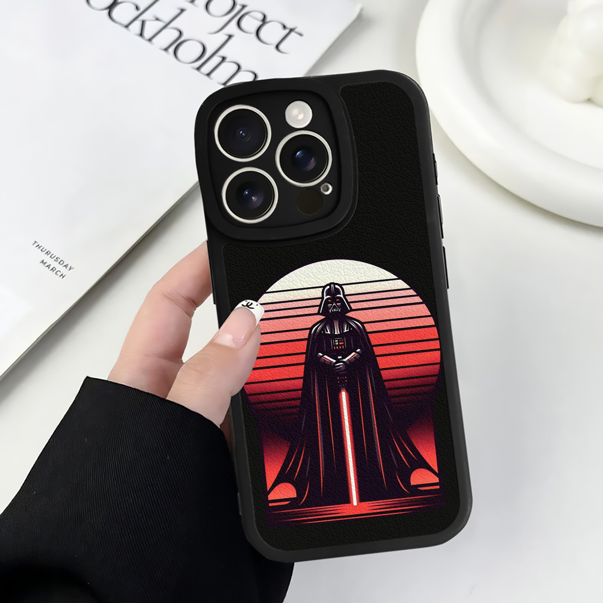 （画像用） スター・ウォーズ Star Wars 【iPhone 16シリーズ対応】シリコンスマホケース（レザー調） 材質：シリコン